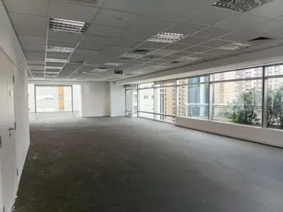 Ponto Comercial para alugar, 590m² no Vila Olímpia, São Paulo