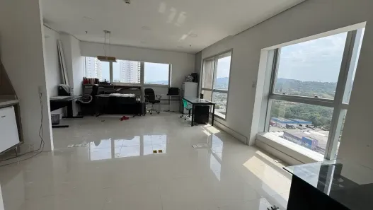 Sala Comercial para alugar, 42m² no Vila Mogilar, Mogi das Cruzes