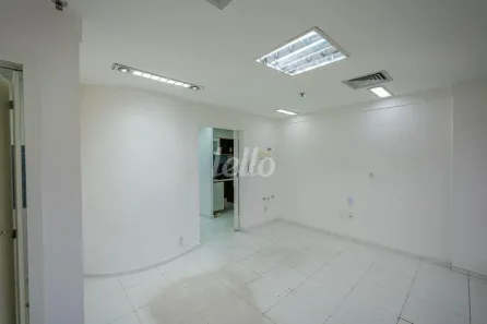 Sala Comercial à venda, 30m² no Vila Gomes Cardim, São Paulo