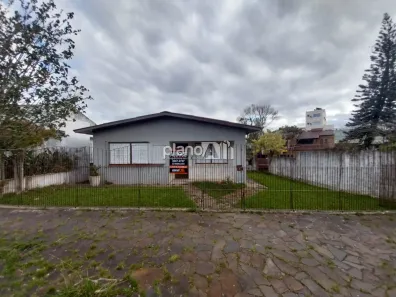 Casa com 3 Quartos para alugar, 180m² no Centro, Gravataí