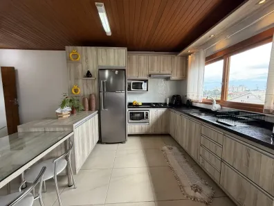 Casa com 3 Quartos à venda, 270m² no Igara, Canoas