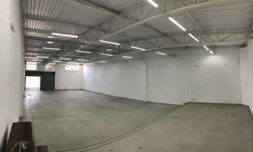 Galpão/Depósito/Armazém para alugar, 320m² no Parque São Luís, Taubaté