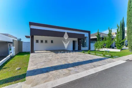 Casa de Condomínio com 4 Quartos à venda, 262m² no Butiatuvinha, Curitiba