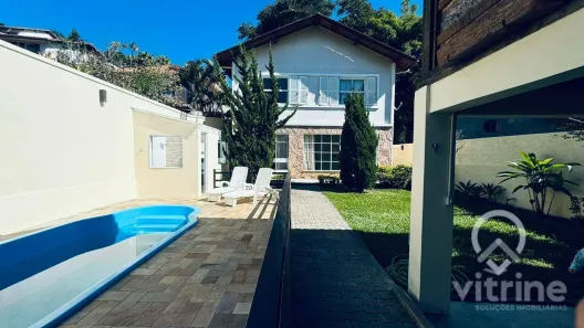 Casa com 4 Quartos para alugar, 176m² no Braunes, Nova Friburgo