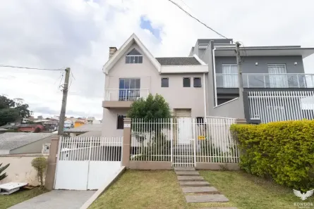 Sobrado com 3 Quartos à venda, 240m² no São Braz, Curitiba