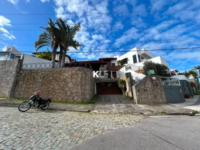 Casa com 5 Quartos à venda, 354m² no Abraão, Florianópolis
