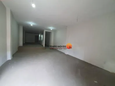 Ponto Comercial para alugar, 122m² no Santa Rosa, Niterói