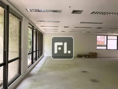Sala Comercial para alugar, 251m² no Vila Olímpia, São Paulo