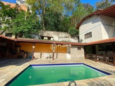 Casa com 4 Quartos à venda, 360m² no Piratininga, Niterói