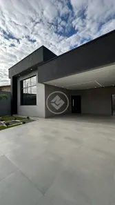 Casa com 3 Quartos à venda, 241m² no Jardim América, Goiânia