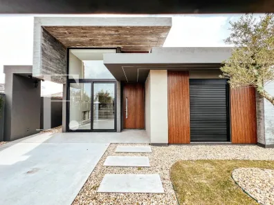 Casa com 4 Quartos à venda, 177m² no XANGRI-LÁ, Xangri-lá