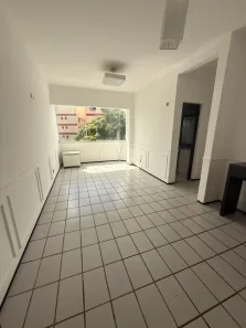 Apartamento com 2 Quartos para alugar, 75m² no Calhau, São Luís