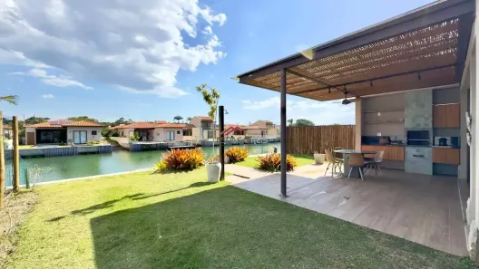 Casa de Condomínio com 5 Quartos à venda, 160m² no Loteamento Triangulo de Buzios, Armação dos Búzios