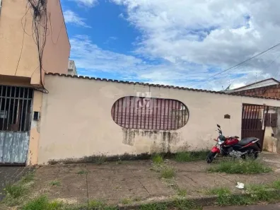 Casa com 2 Quartos à venda, 150m² no Martins, Uberlândia