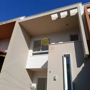 Casa de Condomínio com 2 Quartos para alugar, 57m² no Alecrim, Natal