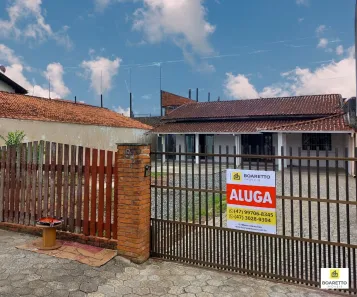 Casa com 3 Quartos para alugar, 130m² no Fátima, Joinville