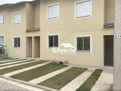 Sobrado com 2 Quartos à venda, 65m² no Jardim Colônia, Jacareí
