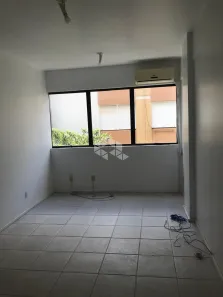 Sala Comercial à venda, 48m² no Petrópolis, Porto Alegre