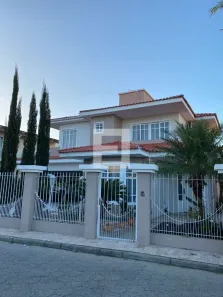 Casa com 3 Quartos à venda, 250m² no Ingleses do Rio Vermelho, Florianópolis