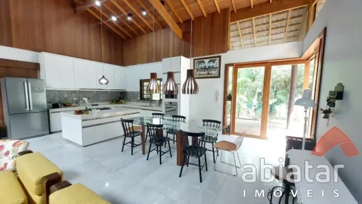 Casa de Condomínio com 4 Quartos à venda, 390m² no Condomínio Iolanda, Taboão da Serra