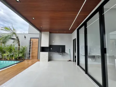 Casa com 3 Quartos à venda, 240m² no Goiânia 2, Goiânia