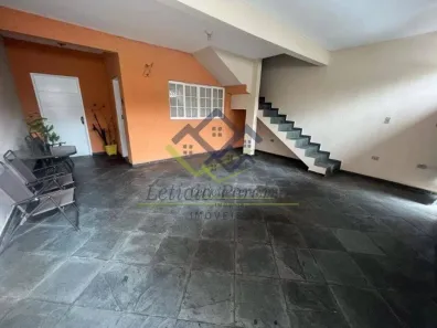 Sobrado com 3 Quartos à venda, 174m² no Jardim Santo Antônio, Suzano