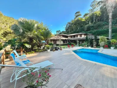 Casa de Condomínio com 7 Quartos para alugar, 600m² no Pedro do Rio, Petrópolis