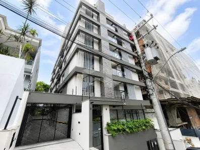 Apartamento com 2 Quartos para alugar, 65m² no Centro, Florianópolis