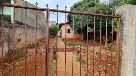 Casa com 2 Quartos à venda, 250m² no Jardim Tupi, Cambé