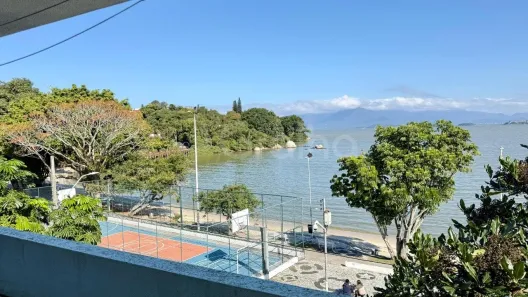 Casa com 3 Quartos à venda, 386m² no Bom Abrigo, Florianópolis