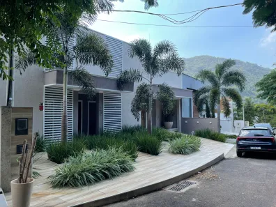 Casa de Condomínio com 5 Quartos à venda, 360m² no Campo Grande, Rio de Janeiro