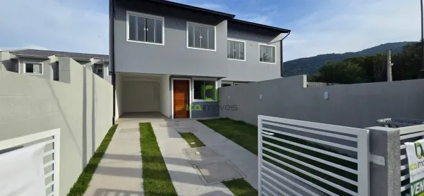 Sobrado com 2 Quartos à venda, 89m² no Colônia Santana, São José