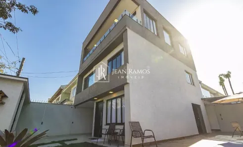 Sobrado com 3 Quartos à venda, 213m² no Boqueirão, Curitiba