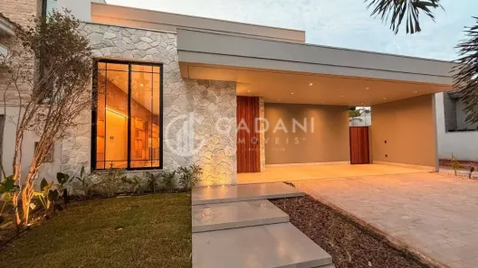 Casa com 4 Quartos à venda, 235m² no Alameda das Cores Residencial, Sinop