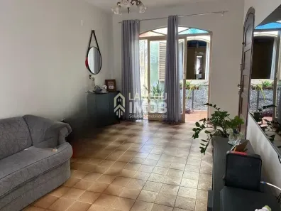 Casa com 2 Quartos à venda, 336m² no Vila Vianelo, Jundiaí