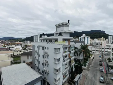 Apartamento com 2 Quartos para alugar, 88m² no Pagani, Palhoça