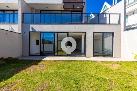 Casa de Condomínio com 3 Quartos à venda, 294m² no Santo Inácio, Curitiba