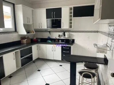 Casa de Condomínio com 4 Quartos à venda, 253m² no Várzea das Moças, Niterói