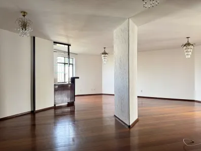 Apartamento com 4 Quartos para alugar, 196m² no Centro, Juiz de Fora