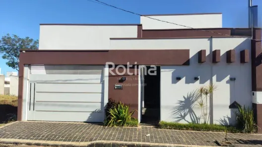 Casa com 3 Quartos para alugar, 180m² no Bosque dos Buritis, Uberlândia