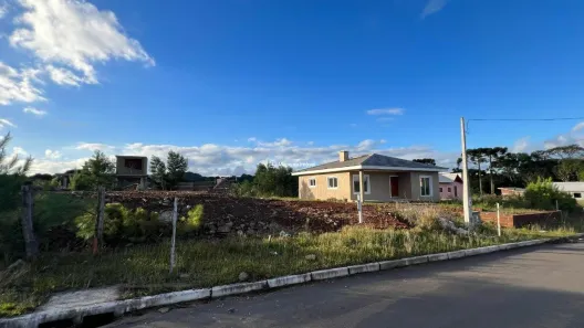 Lote/Terreno à venda, 450m² no Dutra, Gramado