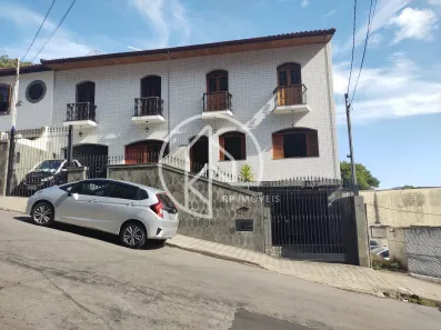 Casa com 3 Quartos à venda, 178m² no Democrata, Juiz de Fora