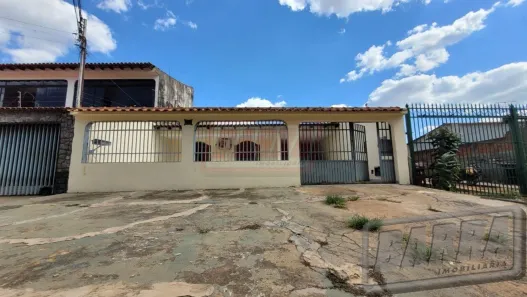 Casa com 3 Quartos à venda, 230m² no Taguatinga Norte, Brasília