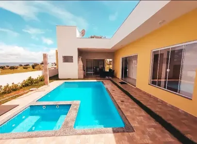 Casa com 4 Quartos à venda, 210m² no Condomínio Riviera de Santa Cristina XIII, Paranapanema