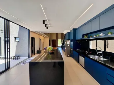 Sobrado com 4 Quartos à venda, 258m² no Setor Morada do Lago, Trindade