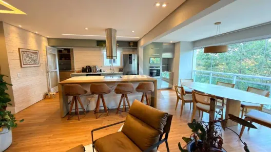 Apartamento com 3 Quartos para alugar, 136m² no Taquaral, Campinas