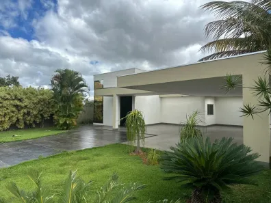 Casa de Condomínio com 3 Quartos à venda, 480m² no Região dos Lagos, Brasília