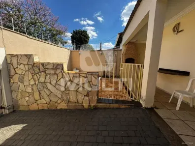 Casa com 3 Quartos à venda, 220m² no Vigilato Pereira, Uberlândia
