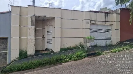 Prédio Comercial com 3 Quartos à venda, 300m² no Vigilato Pereira, Uberlândia