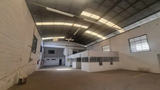 Galpão/Depósito/Armazém para alugar, 1100m² no Jardim Colibri, Cotia